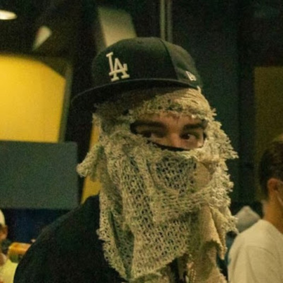 Meet your Posher, Lucas - Picture 1 of 1